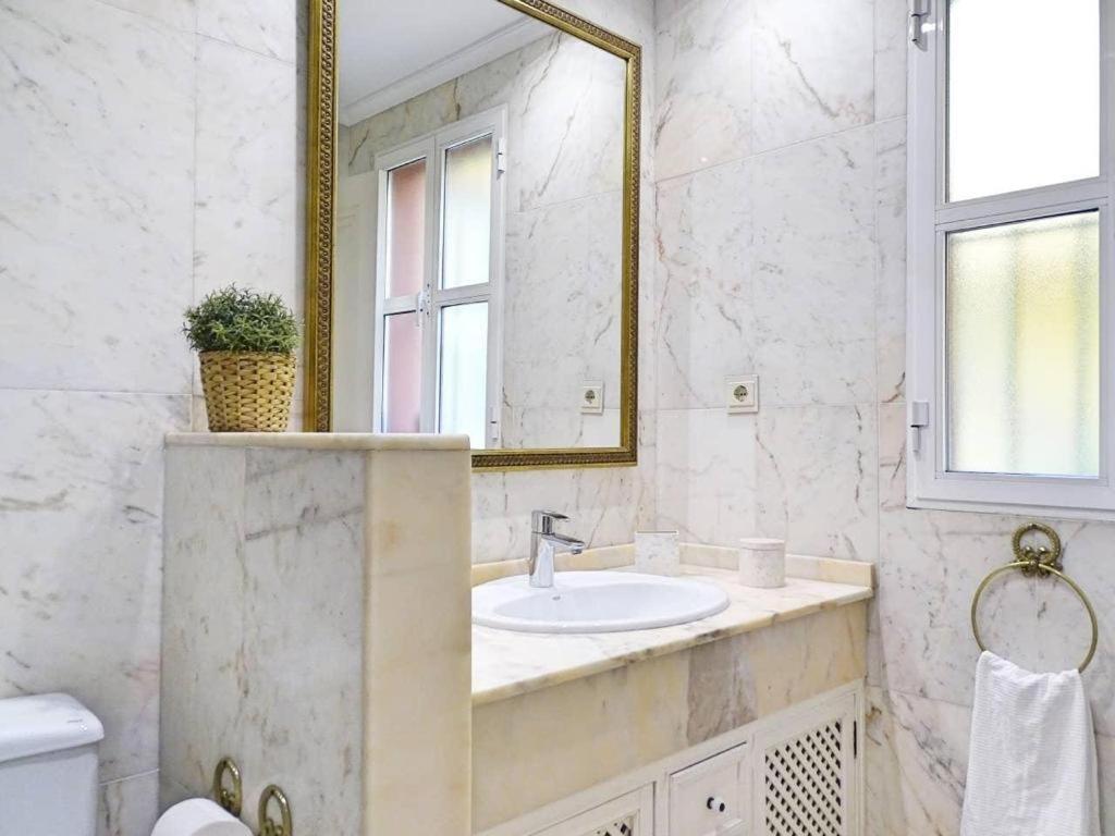 Beyourself By Sevillaluxurysuites Экстерьер фото